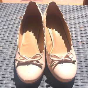 Kelly & Katie Cadena Blush Light Pink Scalloped Bow Heels Pumps - Size 9